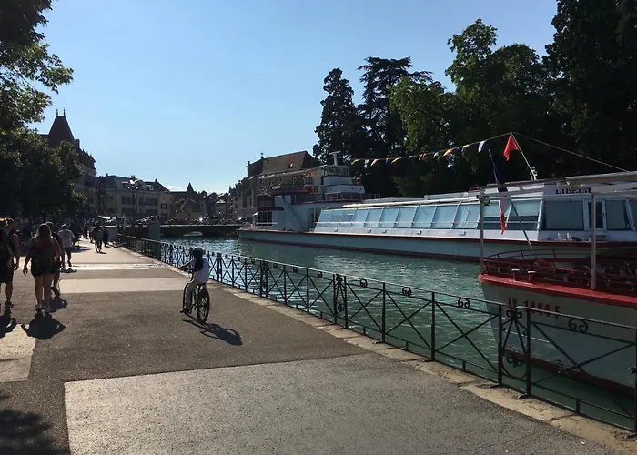 Le Perchoir Du *